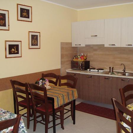 B&B Casa Ferrara Монополи Екстериор снимка