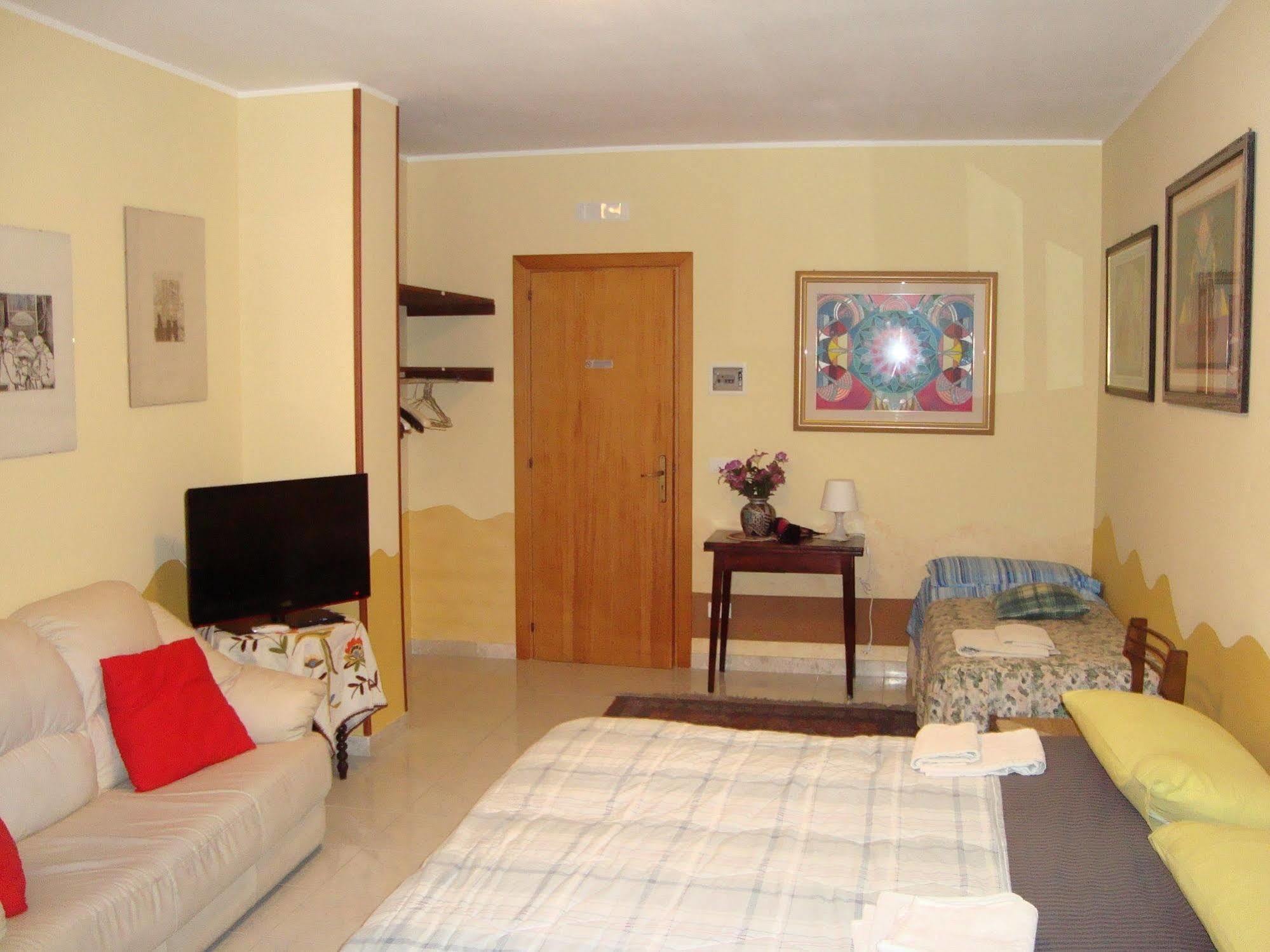 B&B Casa Ferrara Монополи Екстериор снимка